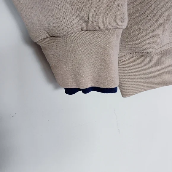 Woman's Vintage L Beige Sweatshirt with Embroidered Design - Picture 9 of 14